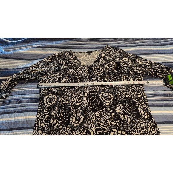 Talbots Size 1X (marked 3X) Black Cream Floral Workwear Classic Stretch Top - Picture 7 of 8